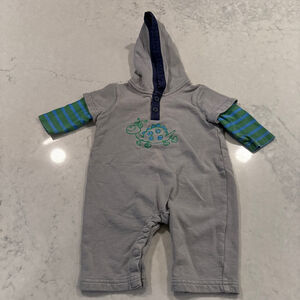 Hanna Andersson Baby Gray Green Striped Dinosaur Bodysuit 3-6 Months